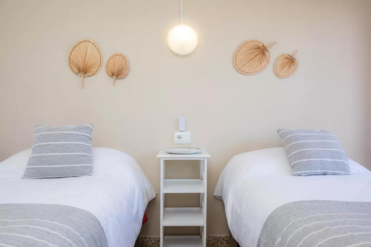 Apartamentos Can Salas Cala Figuera  Exteriör bild